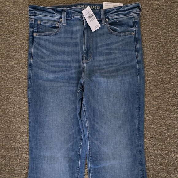 NWT American Eagle AE Super High Rise Flare Next Level Stretch Jeans Size 14 Reg - Picture 2 of 5